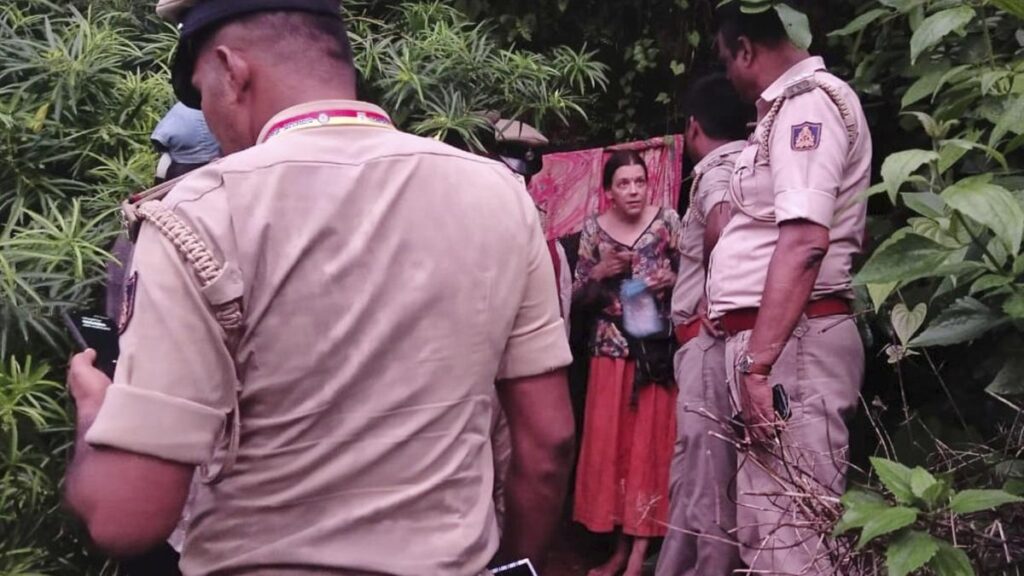 India Russian Woman 75962 1024x576